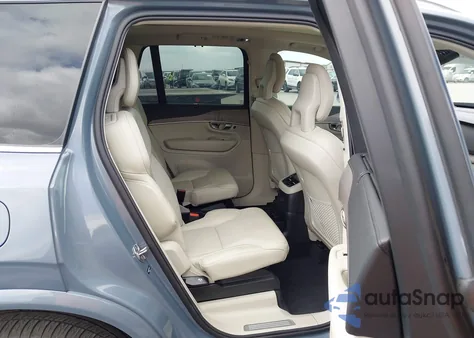 2021 Volvo Xc90 Recharge Plug-In Hybrid T8 Inscription 6 Passenger from USA, damaged, VIN YV4BR00L8M1680722